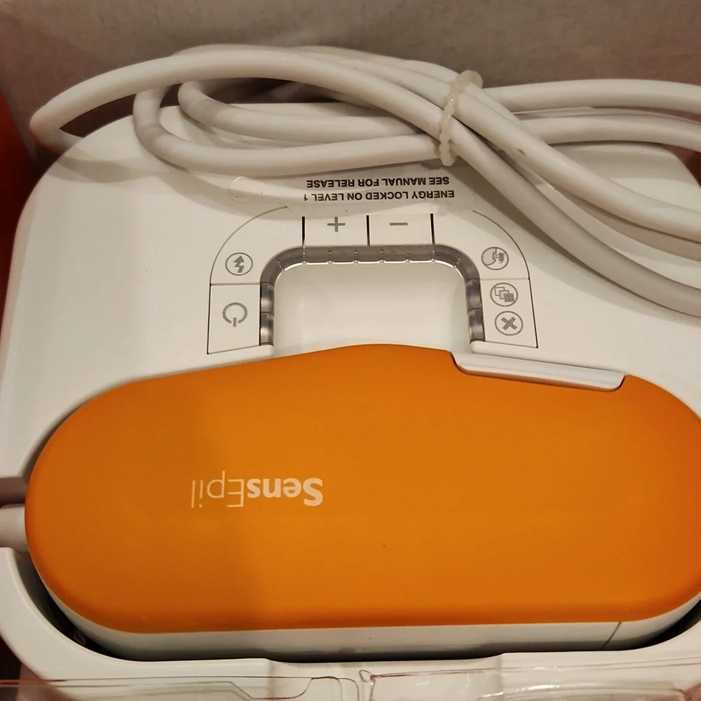 NIB!! Silk'n SensEpil Hair Removal Device + Trim $650 msrp